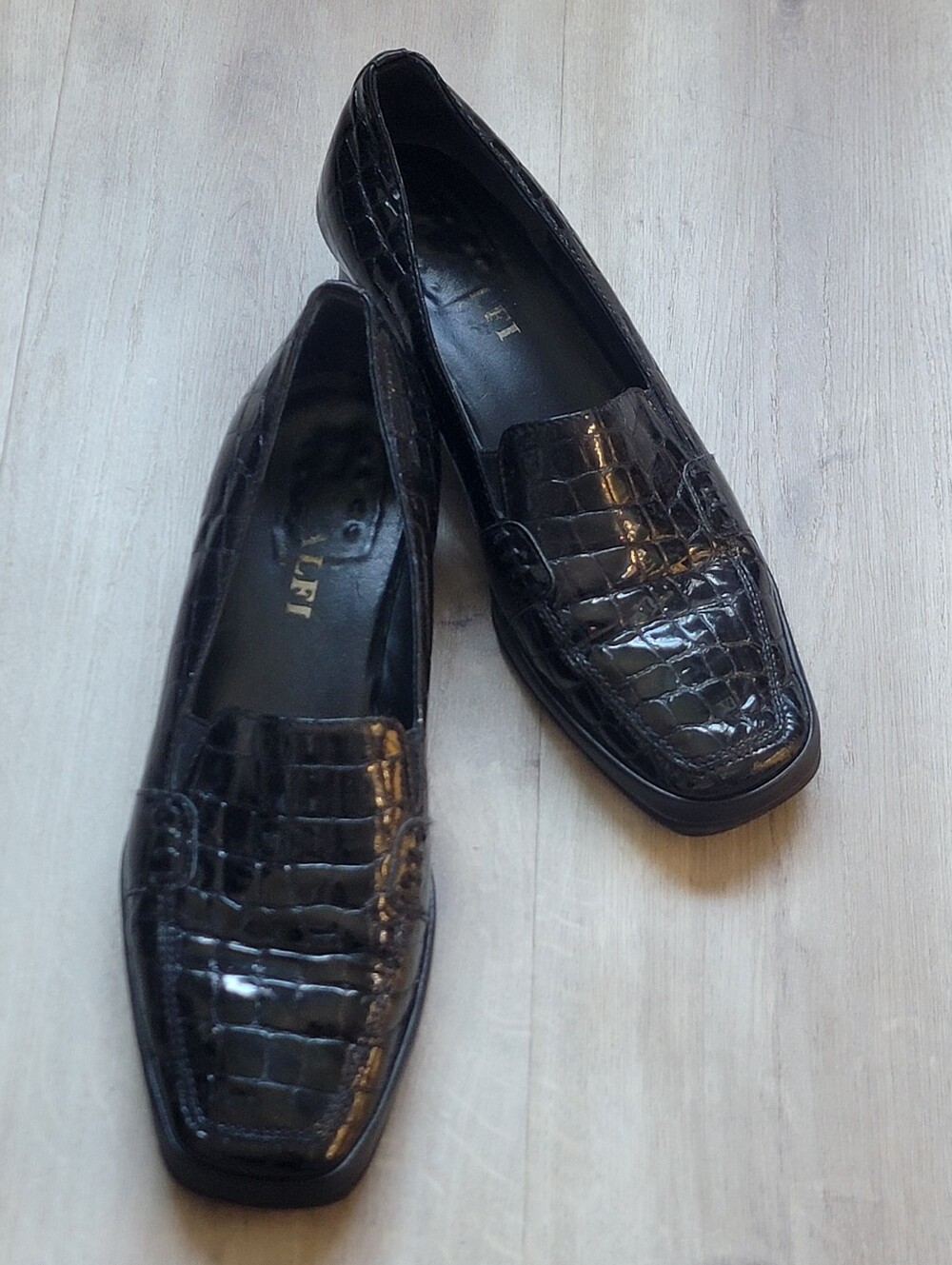 AMALFI by RANGONI Black Croc Patent Leather Block Heel Loafers - 8.5B